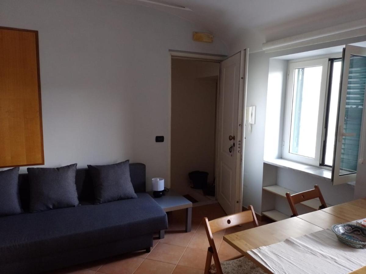 Uno Sguardo Sui Tetti Apartment เนเปิลส์ ภายนอก รูปภาพ