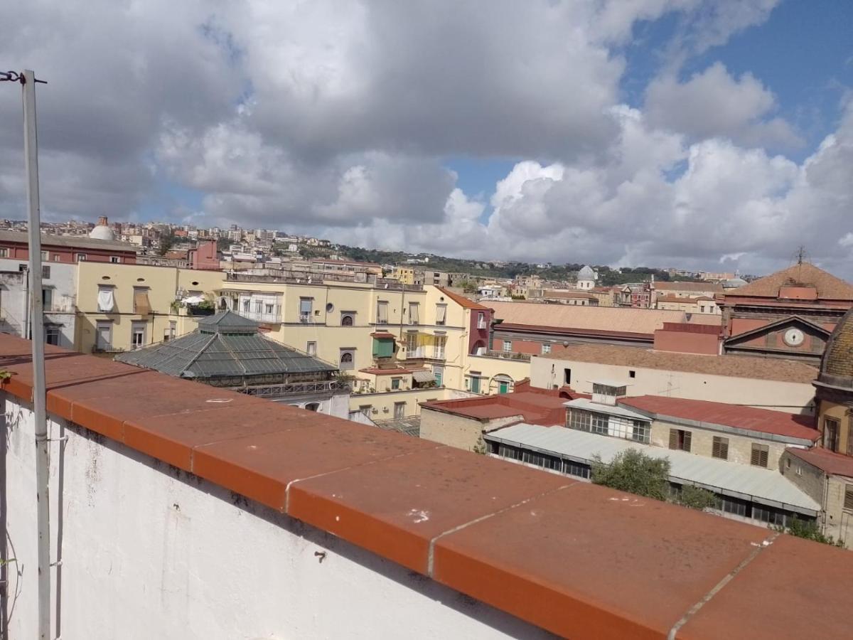 Uno Sguardo Sui Tetti Apartment เนเปิลส์ ภายนอก รูปภาพ